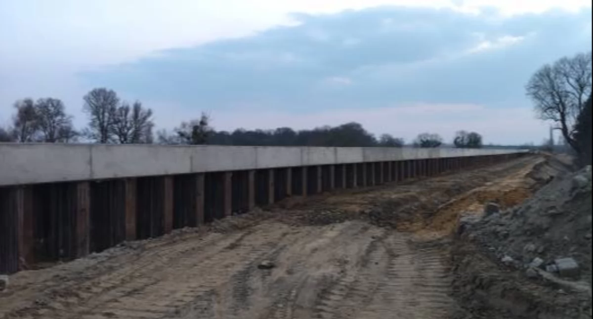 Interwencje, Bezpieczniej piękniej Odrą Wielka inwestycja hydrotechniczna Brzegu Dolnym - zdjęcie, fotografia