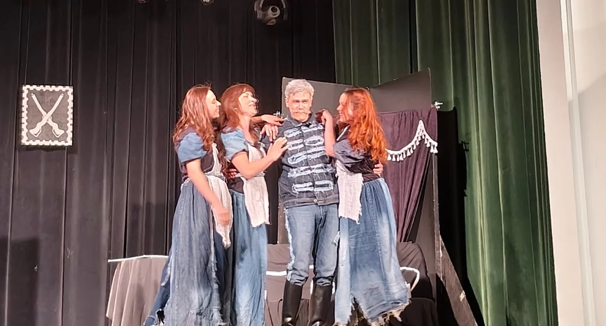 Teatr, Teatralne święto Brzegu Dolnym! Teatrów Niezależnych wystartowały wielkim hukiem - zdjęcie, fotografia