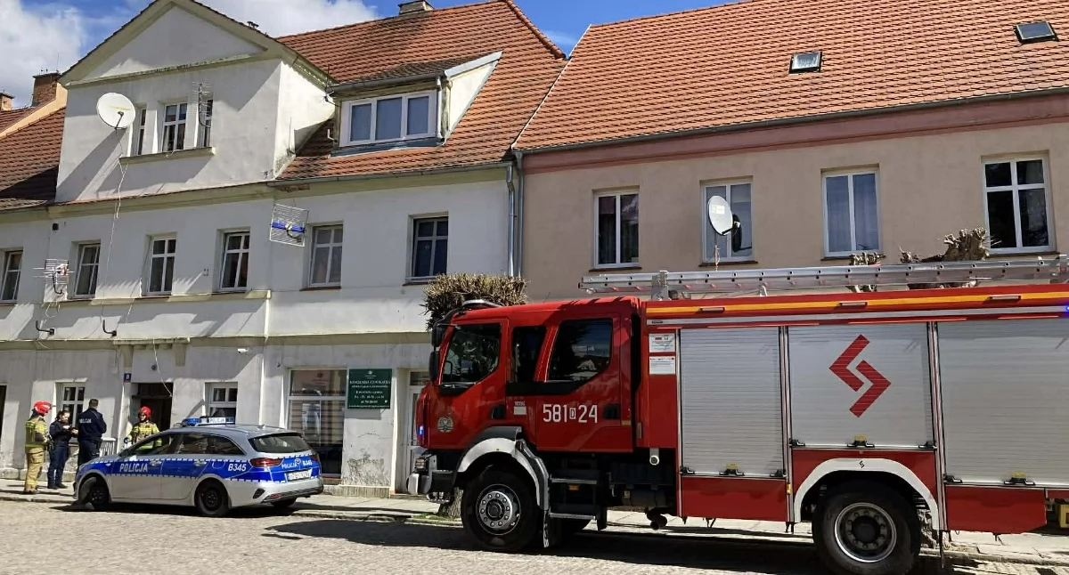 Pożary, Zadymienie kamienicy Brzegu Dolnym Służby akcji Rynku - zdjęcie, fotografia