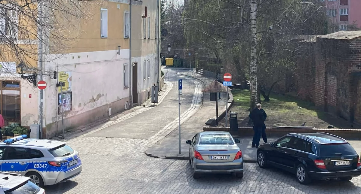 Interwencje, Policja kontroluje deptak Reakcja sygnałach mieszkańców radnych - zdjęcie, fotografia
