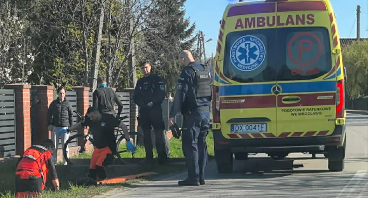 Bezpieczeństwo, Potrącenie rowerzysty Godzięcinie miejscu służby - zdjęcie, fotografia