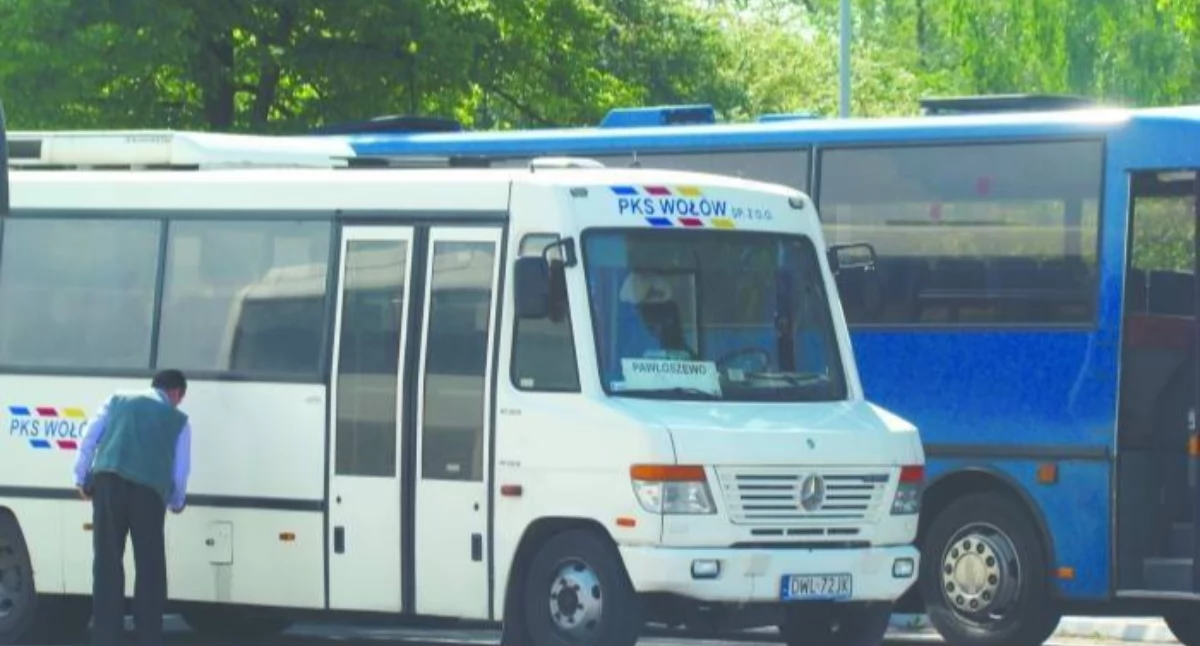 Komunikacja publiczna, Drożej autobusach Wołów tłumaczy podwyżki kosztami mieszkańcy pytają jakość alternatywy - zdjęcie, fotografia