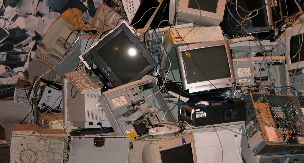 Natura i ekologia, Wielkie sprzątanie gminie Wołów Oddaj elektroodpady wychodzenia - zdjęcie, fotografia