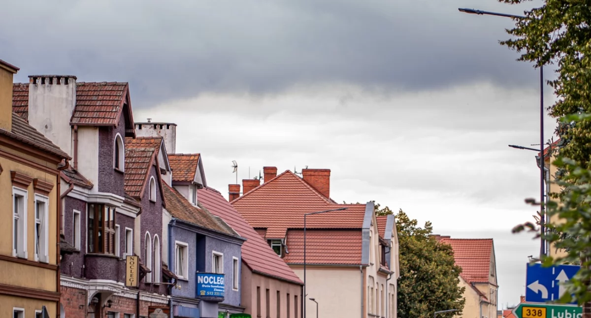Pogoda, wydaje ostrzeżenie powiatu wołowskiego Nadchodzą burze - zdjęcie, fotografia
