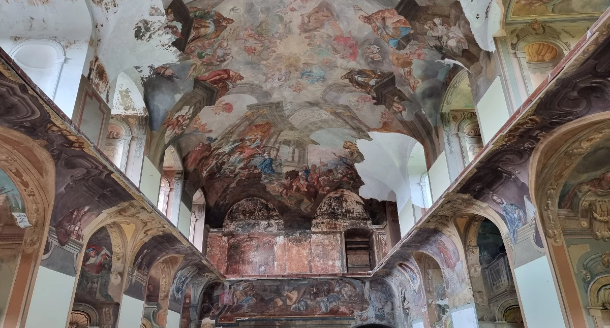 Turystyka, Biblioteka klasztorze Lubiążu otwarta latach Byliśmy środku - zdjęcie, fotografia