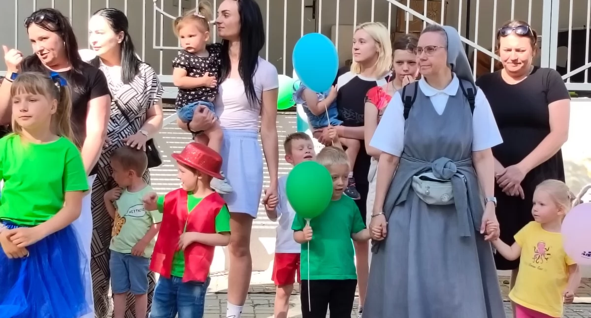 Imprezy cykliczne, Dzisiaj Wołowie odbył piknik okazji Dziecka Rodzicielstwa Zastępczego - zdjęcie, fotografia