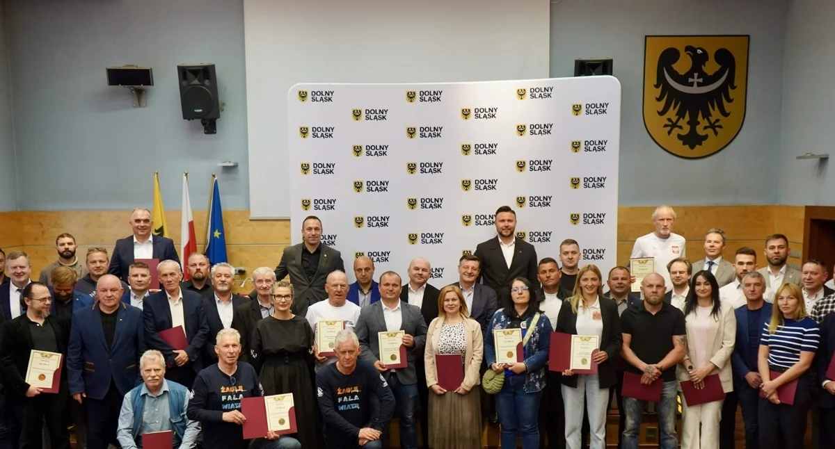 Dzięki dofinansowaniom z samorządu województwa inwestycje zostaną przeprowadzone w 45 klubach z regionu