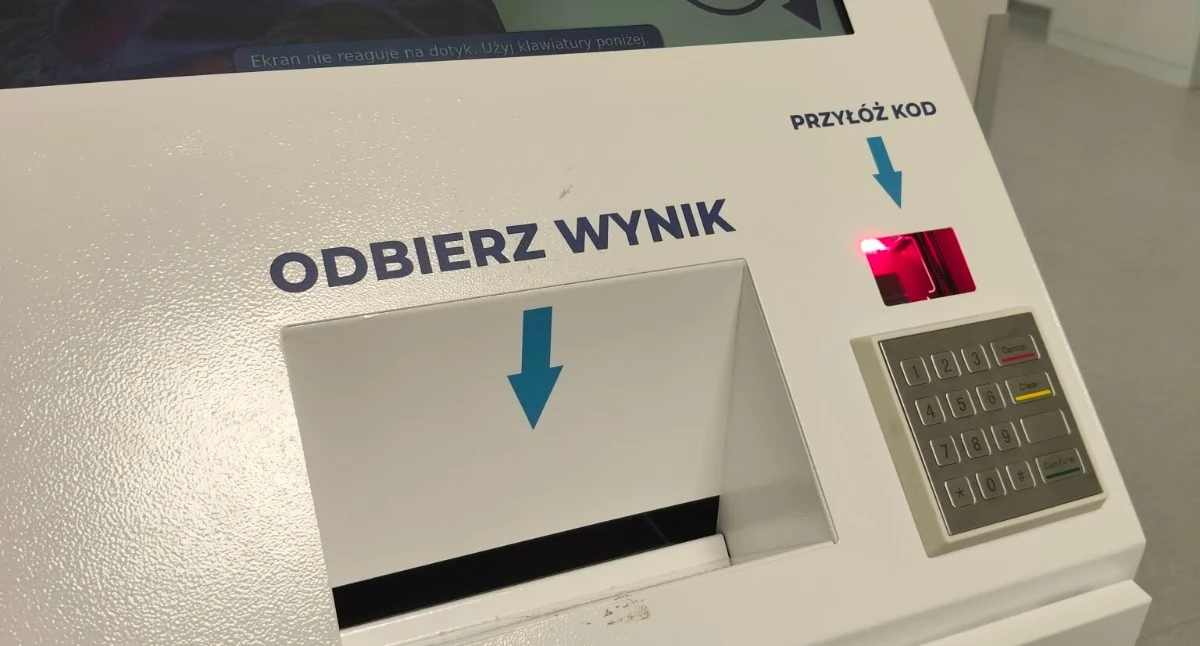 Automat do druku wyników w Brzegu Dolnym.