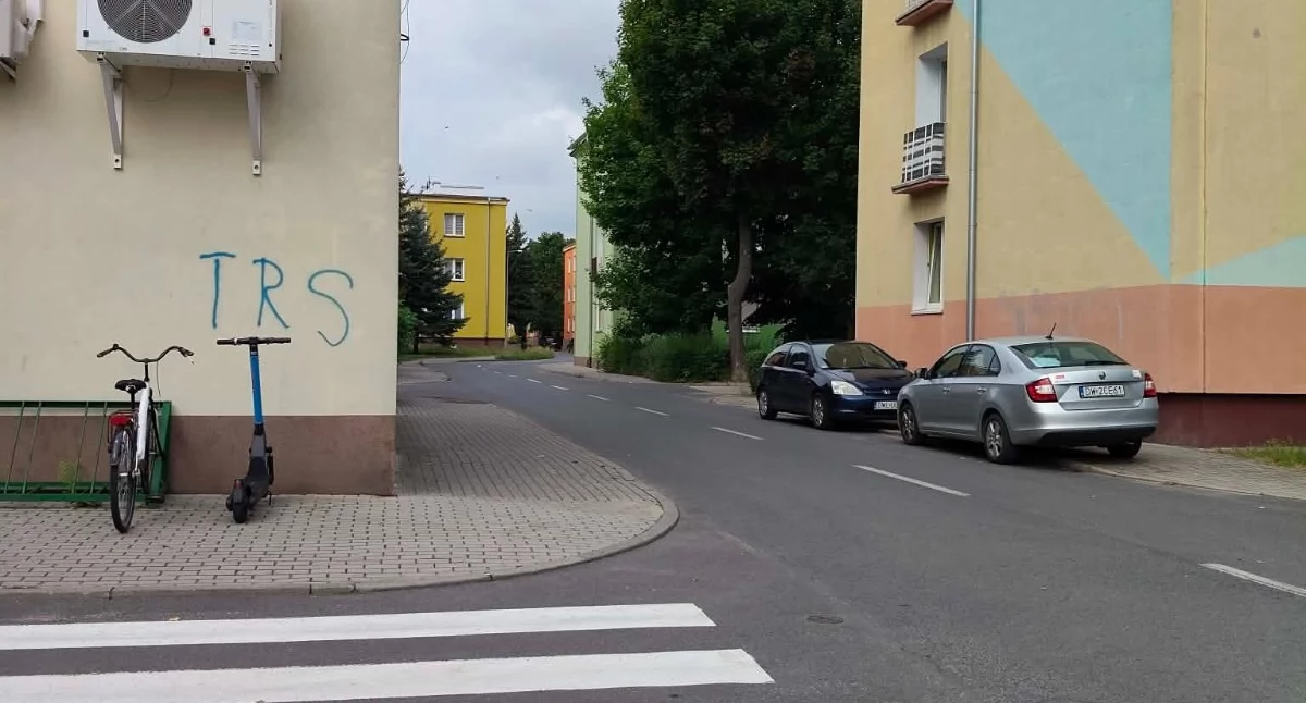 Interwencje, Brzeg Dolny potrzebuje płatnych parkingów - zdjęcie, fotografia