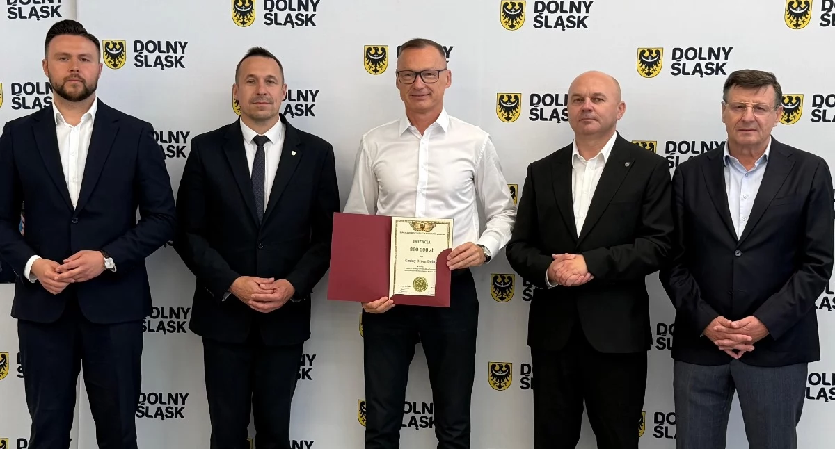 Inwestycje, Blisko sportowy rozwój Dolnego Śląska wsparcie trafiło także Brzegu Dolnego - zdjęcie, fotografia