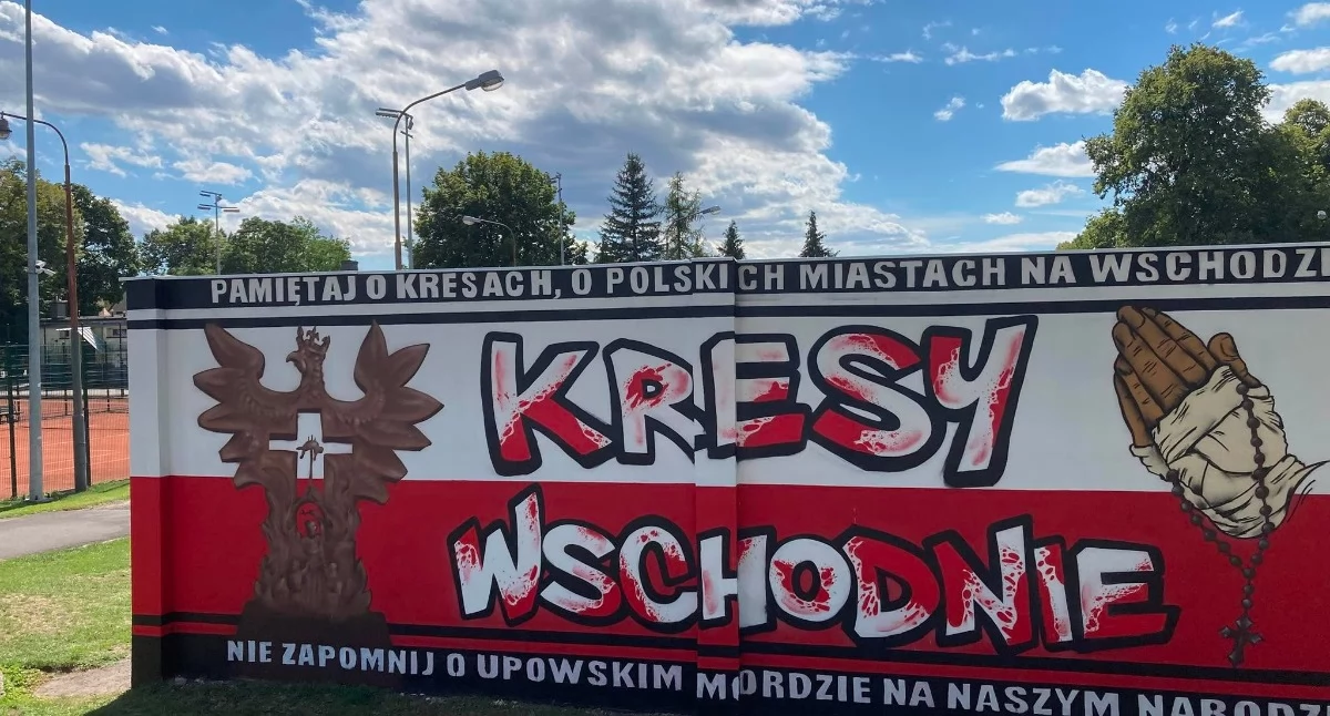 Historia, Wołów mural kibiców Śląska Wrocław upamiętnia Kresy Wschodnie - zdjęcie, fotografia