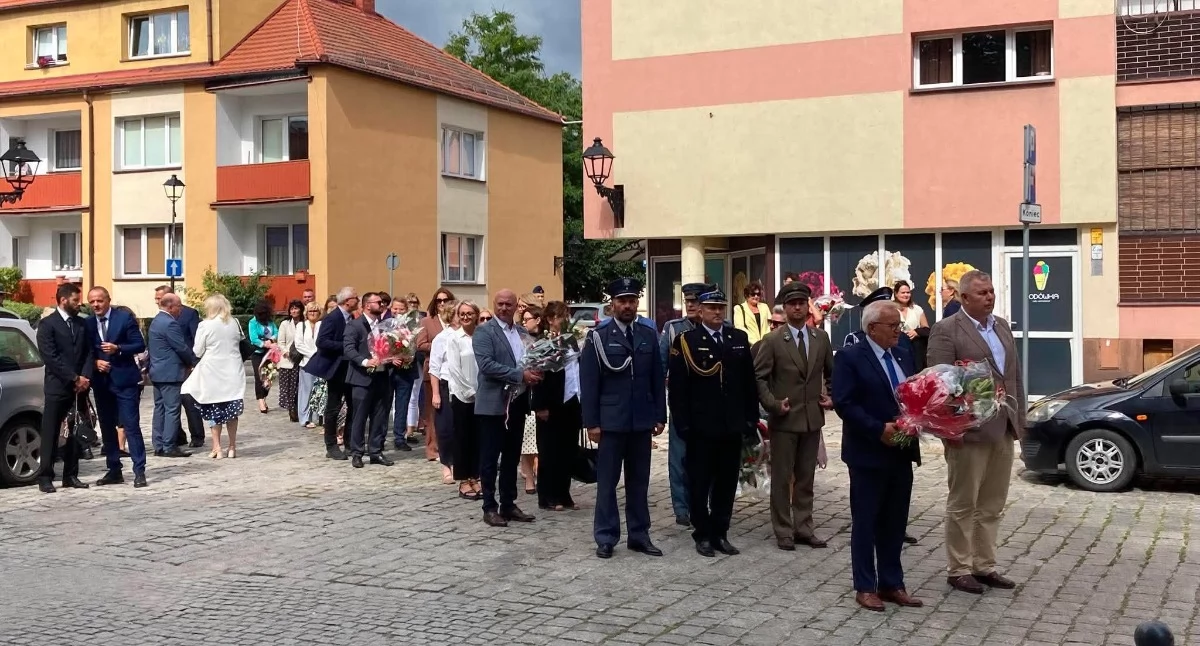 Święta i obchody, Wołów pamięta bohaterach ofiarach wojny światowej Obchody rocznicy września - zdjęcie, fotografia