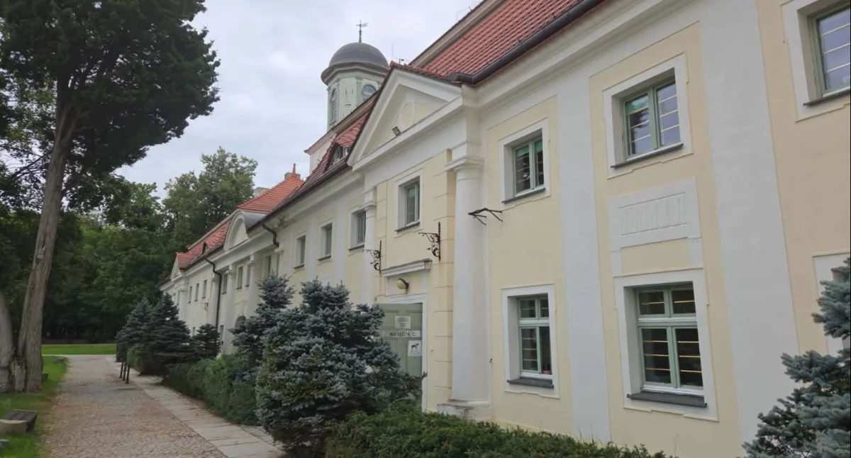 Komunikaty urzędów, Praca Brzegu Dolnym Urząd Miejski rekrutuje Spraw Obywatelskich - zdjęcie, fotografia