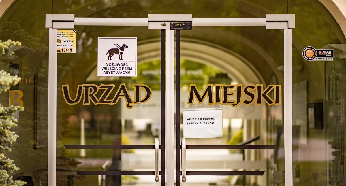 Rynek pracy, oferty pracy powiecie wołowskim stanowiska Wołowie Brzegu Dolnym - zdjęcie, fotografia