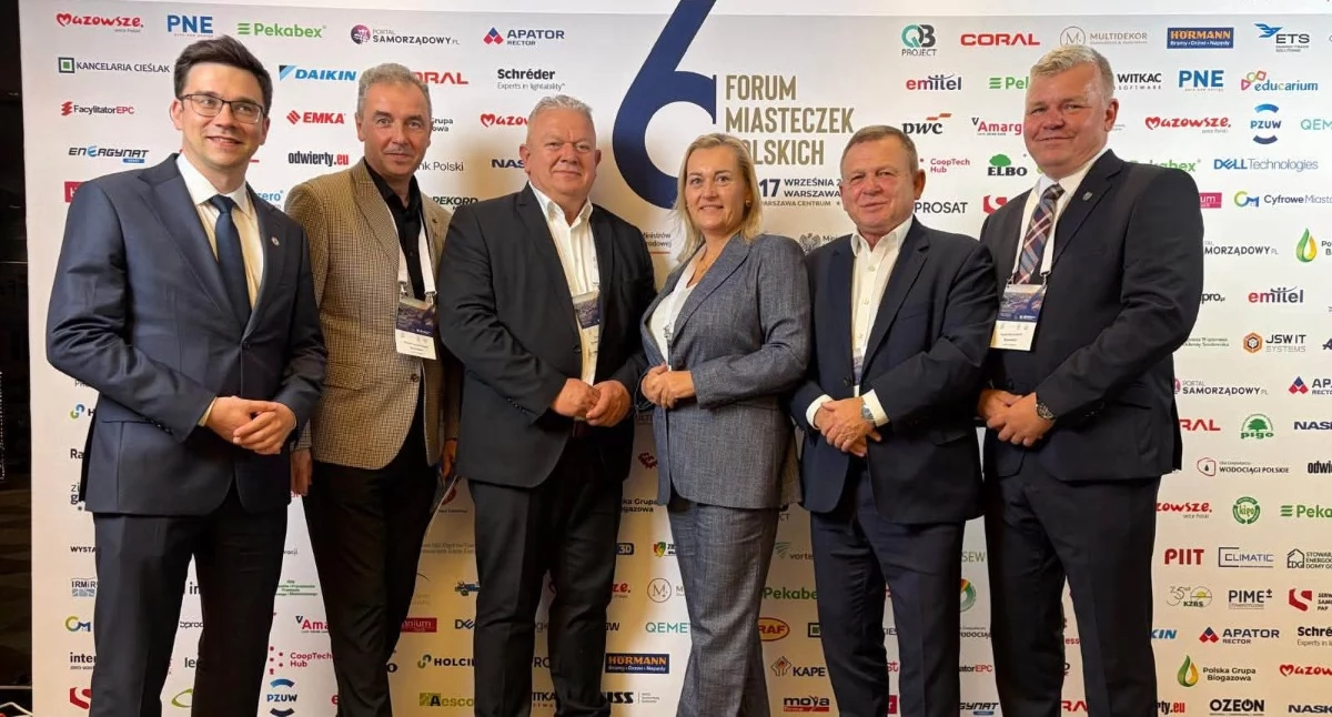 Gospodarka, odpadach bezpieczeństwie finansach cyberbezpieczeństwie Wołów Forum Miasteczek Polskich - zdjęcie, fotografia