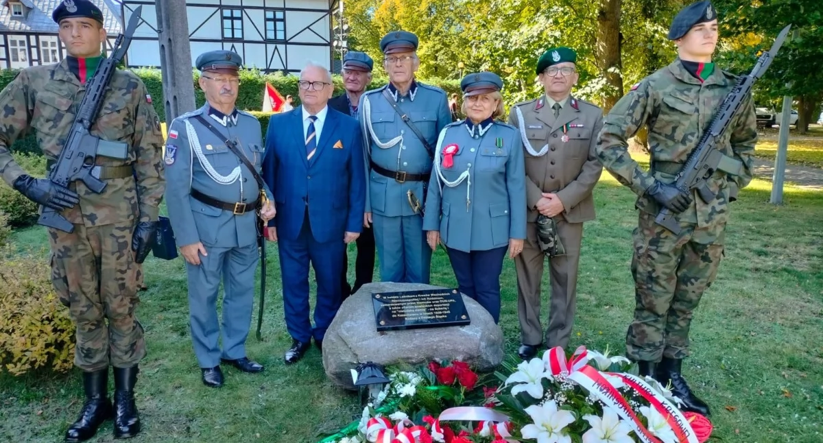 Święta i obchody, Dolnobrzescy Piłsudczycy Zjeździe Dolnośląskich Kresowian Miliczu - zdjęcie, fotografia