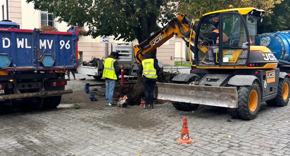Komunikaty urzędów, Awaria wodociągowa Wołowie spadki ciśnienia całym mieście - zdjęcie, fotografia