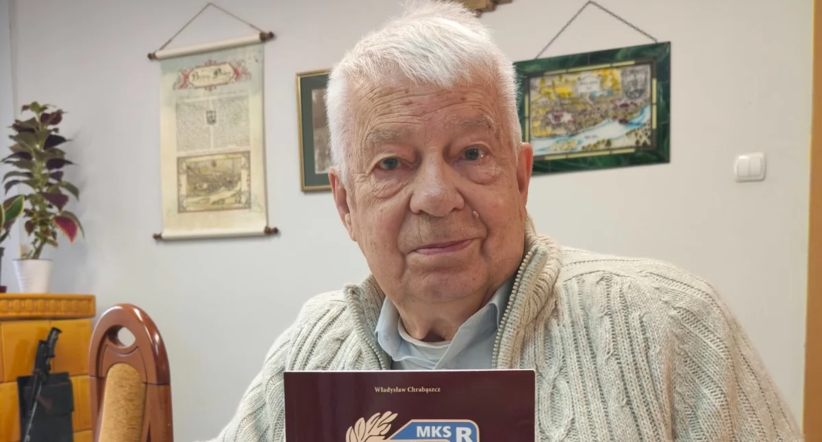 Tenis stołowy, Drewniana zwana „Stodołą” profesjonalnego sprzętu mecze rozgrywane torach kolejowych Władysław Chrabąszcz spisał historię dolnobrzeskiego sportu - zdjęcie, fotografia