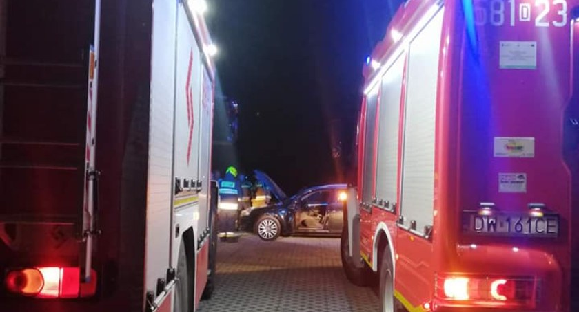 Strażacy z OSP w Lubiążu na interwencji. 