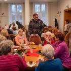 Filmowy Klub Seniora - dyskusja na temat obejrzanego filmu.