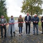 zdj. nr 10 W Starym Dworze oddano do użytku nowy, półkilometrowy odcinek drogi....