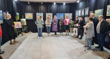 Wernisaż prac uczestników warsztatów dla dorosłych w WOK. Tworzyli pod okiem Danuty Arendarskiej