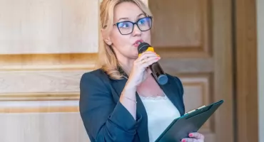 GOPS w Brzegu Dolnym zmieni się w CUS. Nadchodzi rewolucja w usługach społecznych dla mieszkańców