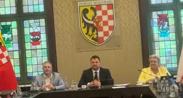 Dubaj, absolutorium i pytania o powiat. Radni mówią, że nie są opozycją i nie są 