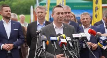 Wakacyjny kierunek: Bielawa. Nad jezioro i w góry dojedziesz pociągiem