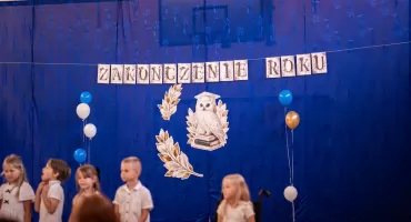 Ostatni dzwonek w powiecie wołowskim. Czas zasłużonych wakacji, ogólnopolskich sukcesów i demograficznych wyzwań
