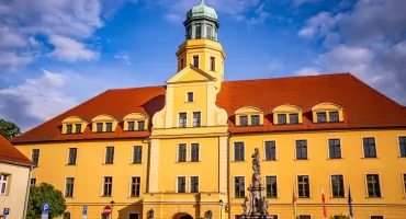Ruszają przetargi na nieruchomości w Bukowicach i Mikorzycach