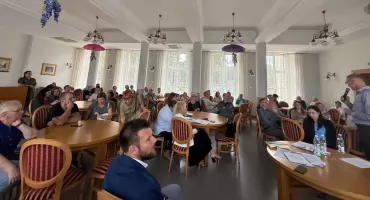 Burzliwe spotkanie w sprawie ulicy Wilczej. Mieszkańcy: „Nie chcemy kolejnych bloków ani betonu”. Burmistrz - zostawiamy 