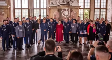 Święto Policji w Lubiążu. Awanse, odznaczenia i podziękowania za służbę