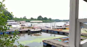 Przystań Uraz nad Odrą. Miasteczko Portowe to idealny pomysł na weekend rzut beretem od Wołowa i Brzegu Dolnego