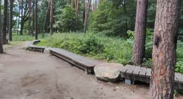 Park na osiedlu Fabrycznym: Uprzątnięte śmieci, wieczorne schadzki i plany na przyszłość