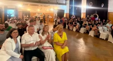 Miała być likwidacja, będzie 6,5 mln zł. Teraz powiat chce rozmawiać z marszałkiem o szkole w Lubiążu