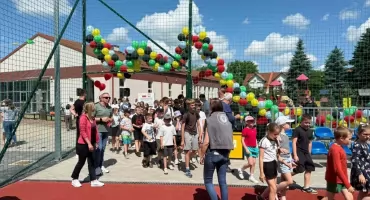 Mięso znika ze szkół? Zupy po nowemu, telefony pod zakazem. Sprawdzamy, co naprawdę zmieniło się od września