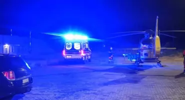 Pękła belka, dwie osoby spadły z balkonu w Pogalewie Wielkim