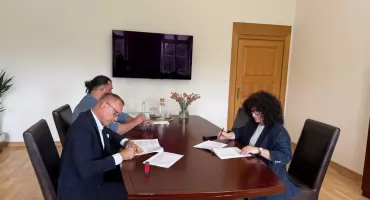 Bezpieczniej na terenach wiejskich gminy Brzeg Dolny. Rusza budowa punktów świetlnych