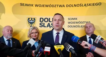 Młodzi Dolnoślązacy mogą zostać radnymi województwa. Trwa nabór do Młodzieżowego Sejmiku