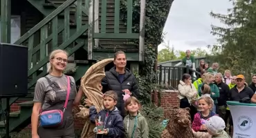 Drewniany mopek wylicytowany za 1600 zł! Piękny gest i sportowe emocje w Tarchalicach