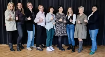 Siła kobiecej wspólnoty: Dlaczego warto „koleżankować się”, zamiast rywalizować? Już w tę sobotę I Kongres Kobiet w Wołowie!